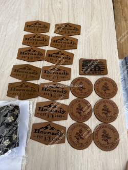 Dịch vụ khắc laser tag da – simili thời trang - laser nam việt