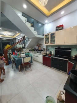 Hiếm! bán nhà đẹp 4 tầng hẻm xe hơi cao thắng, 46m2, chỉ 8.5 tỷ tl