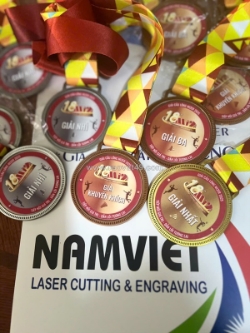 Huy chương in uv theo yêu cầu tại nam việt 0982496144