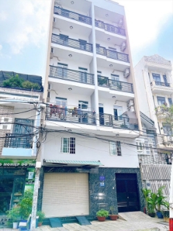 Mt nguyễn ngọc nhựt ngay tân hương : 8m x 19m, vuông vức.