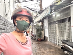 Nhà bán đ.tôn thất thuyết- 3 mt hxh - ngang 4.8m - xe hơi đên nhà- thông ra xóm