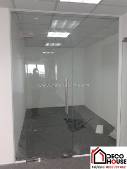 Cửa bản lề sàn 1 cánh cho quán cà phê, showroom có phù hợp không?