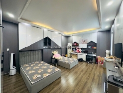 Nhà phân lô quán nam, 80m 5 tầng thang máy - lô góc - đẹp như mới - giá 10.9 tỉ