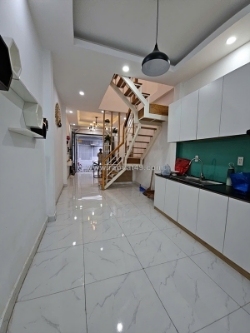 Sát mặt tiền khánh hội q4 nhà đẹp
diện tích 41 m2 có 4 tỷ