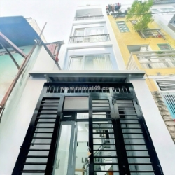 Sát mặt tiền q4
dtsd 108 m2 - 5 tấm có 4 tê