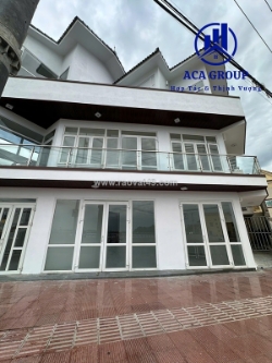 🔥 siêu phẩm kinh doanh. cho thuê nhà nguyên căn gần cầu nguyễn hoàng