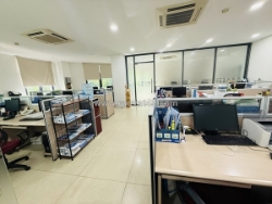 Bán tòa văn phòng mặt phố bạch mai, 215m2, 8 tầng 1 hầm thang máy, mặt tiền