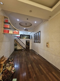 Bán nhà mặt phố phố huế, 25m2, 3 tầng, mặt tiền 3.2m, nhỉnh 15 tỷ, vỉa hè rộng,