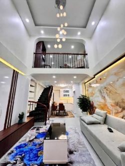 Lạc long quân 40m x5 tầng 9,8 tỷ ô tô tránh 50m,ngõ thông ba gác đua,full nội