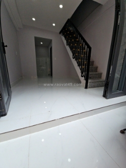 Bán nhà cách 1 căn ra mặt tiền q4 vipq4 - 50 m tới q1
diện tích sd lên đến 72