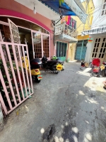 Bán nhà trung tâm q4 ngang 4.15 x12 đúc bê tông
có 4 đồng