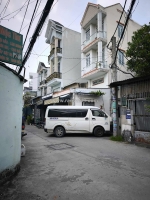 Mua ở vip – xe hơi ngủ trong nhà – huỳnh thị hai q12 chỉ 4.5 tỷ!