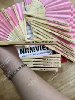 Địa chỉ uy tín sản xuất quạt cầm giấy cầm tay theo yêu cầu