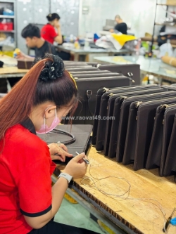 Quà tặng in logo theo yêu cầu – giải pháp giúp thương hiệu xuất hiện liên tục