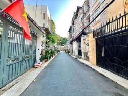 Bán nhà thảo điền, khu làng báo chí, 10x11m, 3 tầng + sân thượng, đang cho thuê