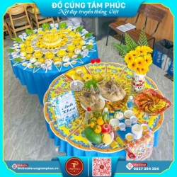 Tone vàng rực rỡ cho mâm cúng căn của bé