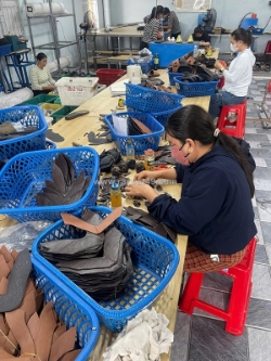 Dép da có sẵn tại xưởng – nhập sỉ,